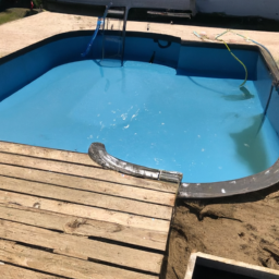 Accessoires indispensables pour l'entretien de votre piscine : produits et outils Fontenay-aux-Roses